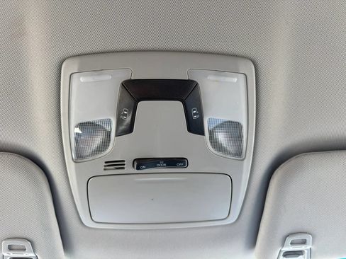 Used 2015 Toyota Sienna LE FWD image 30