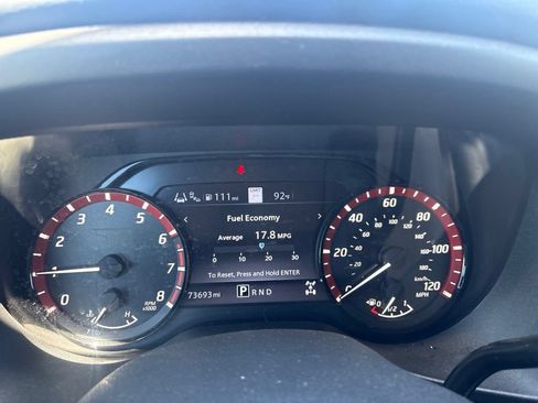 Used 2021 Nissan Titan PRO-4X AWD/4WD image 23