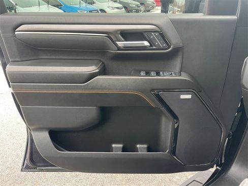 Used 2025 GMC Sierra 2500 AT4 w/ AT4 Premium Plus Package image 39