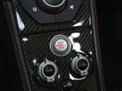 Used 2016 McLaren 650S Spider image 25