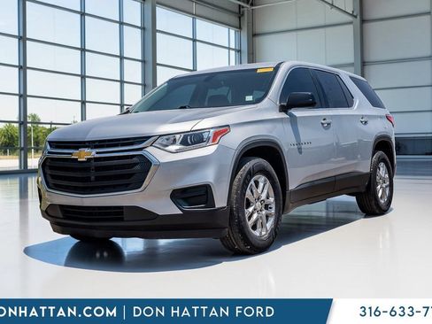 Used 2019 Chevrolet Traverse LS FWD image 1