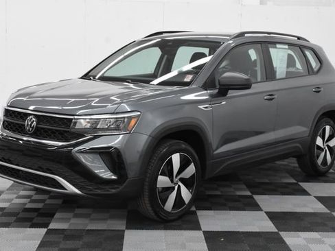 Used 2024 Volkswagen Taos S image 3