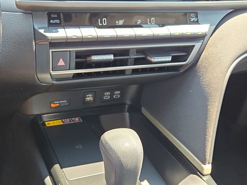 Used 2025 Toyota Camry LE w/ Convenience Package FWD image 19