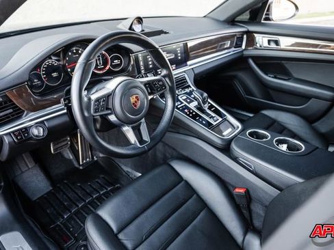 Used 2018 Porsche Panamera 4S image 2