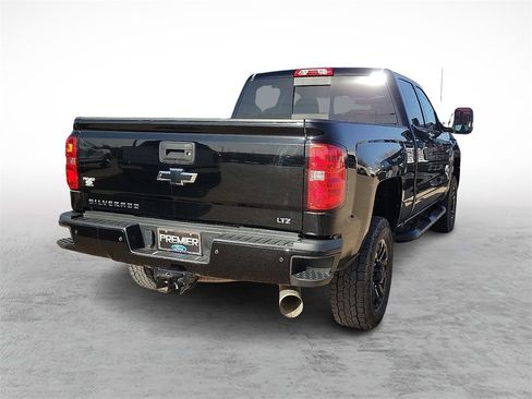 Used 2019 Chevrolet Silverado 2500 LTZ w/ Duramax Plus Package image 10