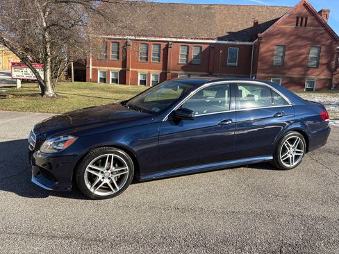 Used 2016 Mercedes-Benz E 350 E350 Sport 4MATIC Sedan image 4