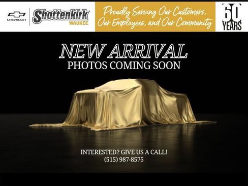 Used 2020 Chevrolet Trax LT w/ LT Convenience Package AWD/4WD image 25
