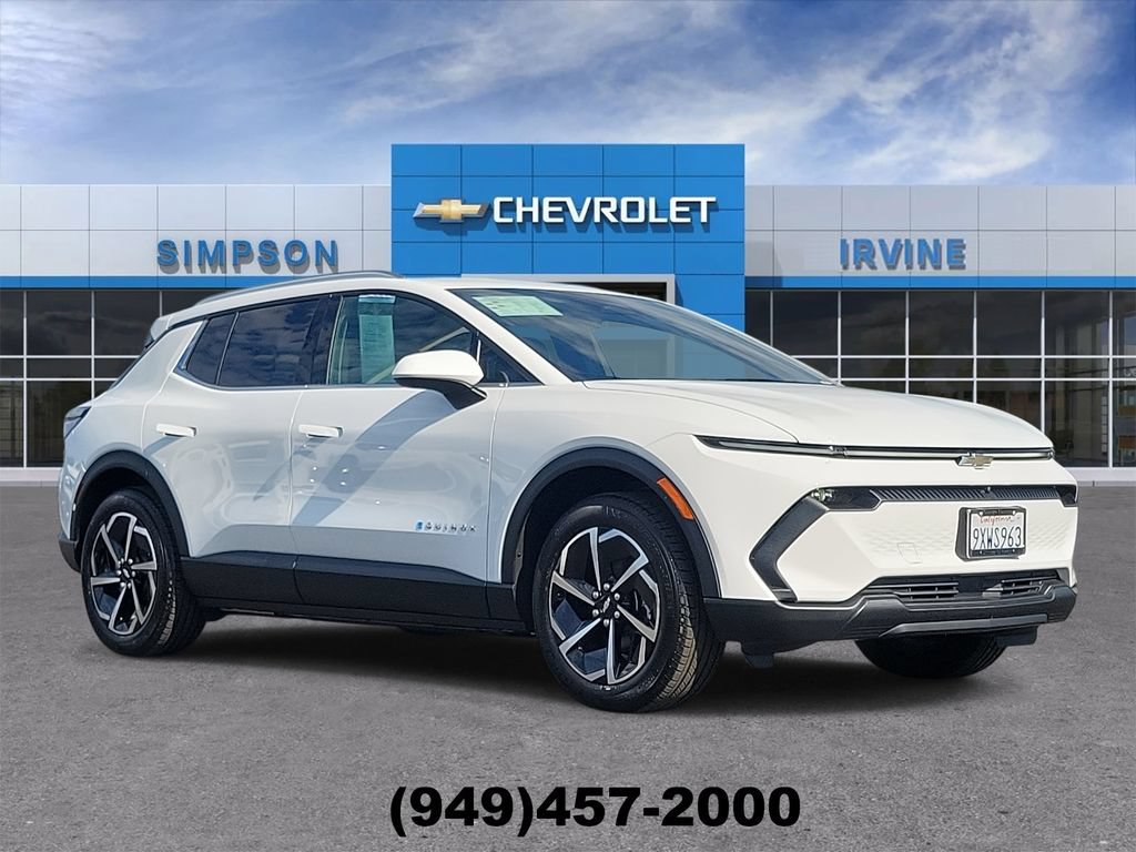 Used 2026 Chevrolet Equinox EV LT FWD image 1