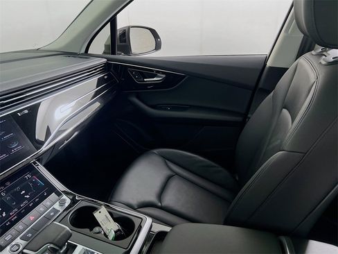 Used 2023 Audi Q7 2.0T Premium w/ Convenience Package image 24
