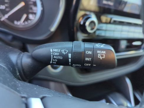 Used 2021 Toyota Highlander Platinum AWD/4WD image 18