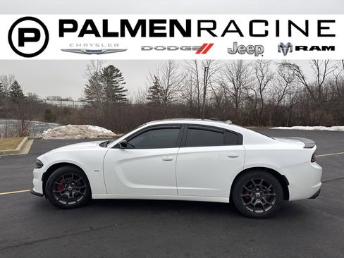 Used 2018 Dodge Charger GT image 3