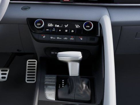 New 2026 Hyundai Elantra SEL Sport image 17