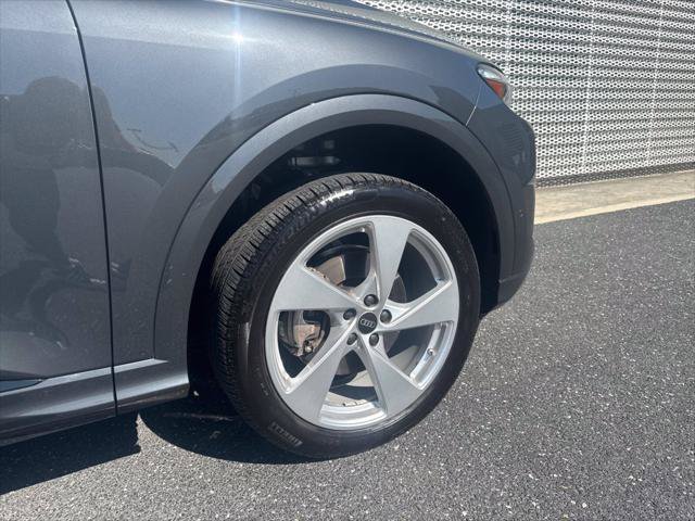 Used 2025 Audi Q5 Premium Plus w/ Premium Plus AWD/4WD image 6
