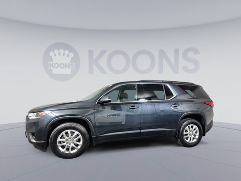 Used 2019 Chevrolet Traverse LT FWD image 2
