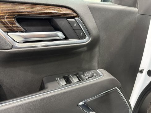 Certified 2025 GMC Sierra 1500 Elevation AWD/4WD image 15