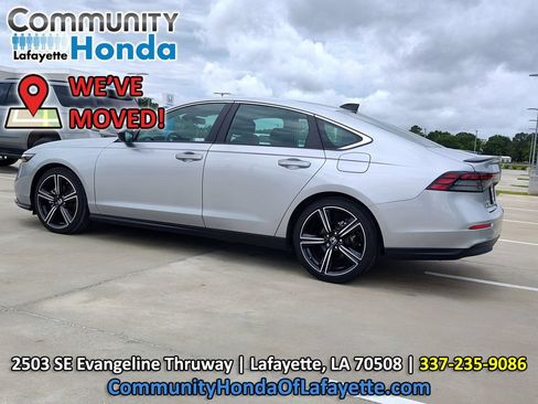 Used 2025 Honda Accord Sport image 5