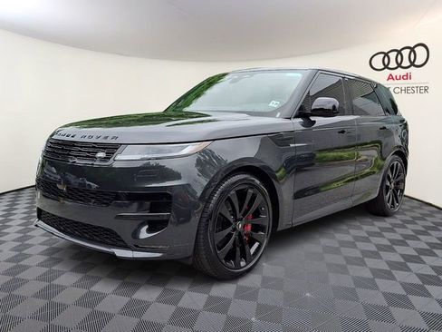 Used 2024 Land Rover Range Rover Sport Dynamic SE AWD/4WD image 3