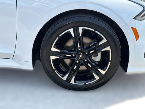 Used 2023 Kia K5 GT-Line AWD/4WD image 12
