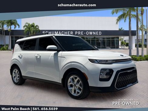 Used 2020 Kia Soul S FWD image 1