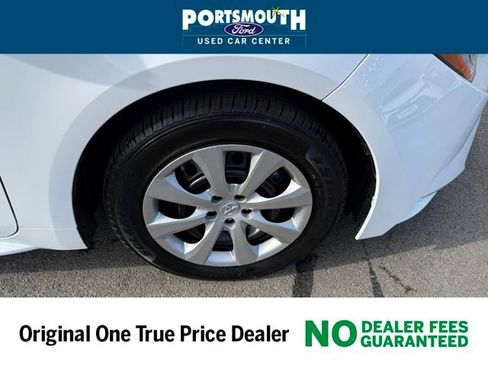 Used 2024 Toyota Corolla LE image 23