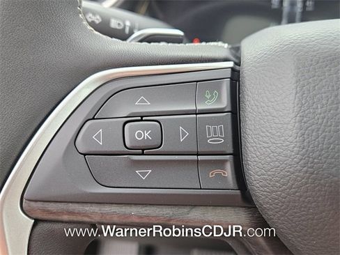 New 2025 Jeep Grand Cherokee Limited w/ Trailer Tow Package image 26