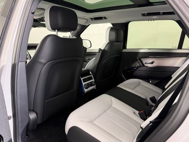 New 2026 Land Rover Range Rover Sport Dynamic SE AWD/4WD image 25