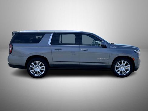 Used 2021 Chevrolet Suburban High Country AWD/4WD image 4