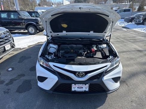 Used 2018 Toyota Camry SE image 16