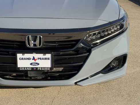 Used 2022 Honda Accord Sport image 10