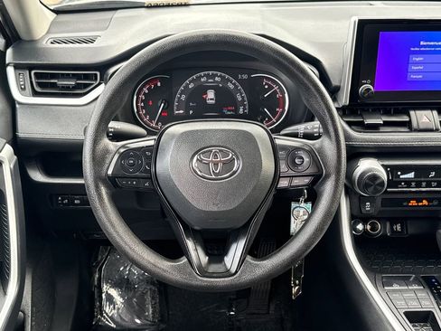 Used 2025 Toyota RAV4 LE AWD/4WD image 13