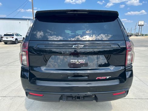 Used 2024 Chevrolet Suburban RST RWD image 6