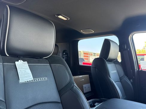 New 2026 RAM 3500 Laramie AWD/4WD image 15