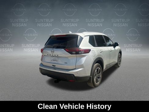Used 2025 Nissan Rogue SV w/ SV Premium Package AWD/4WD image 6