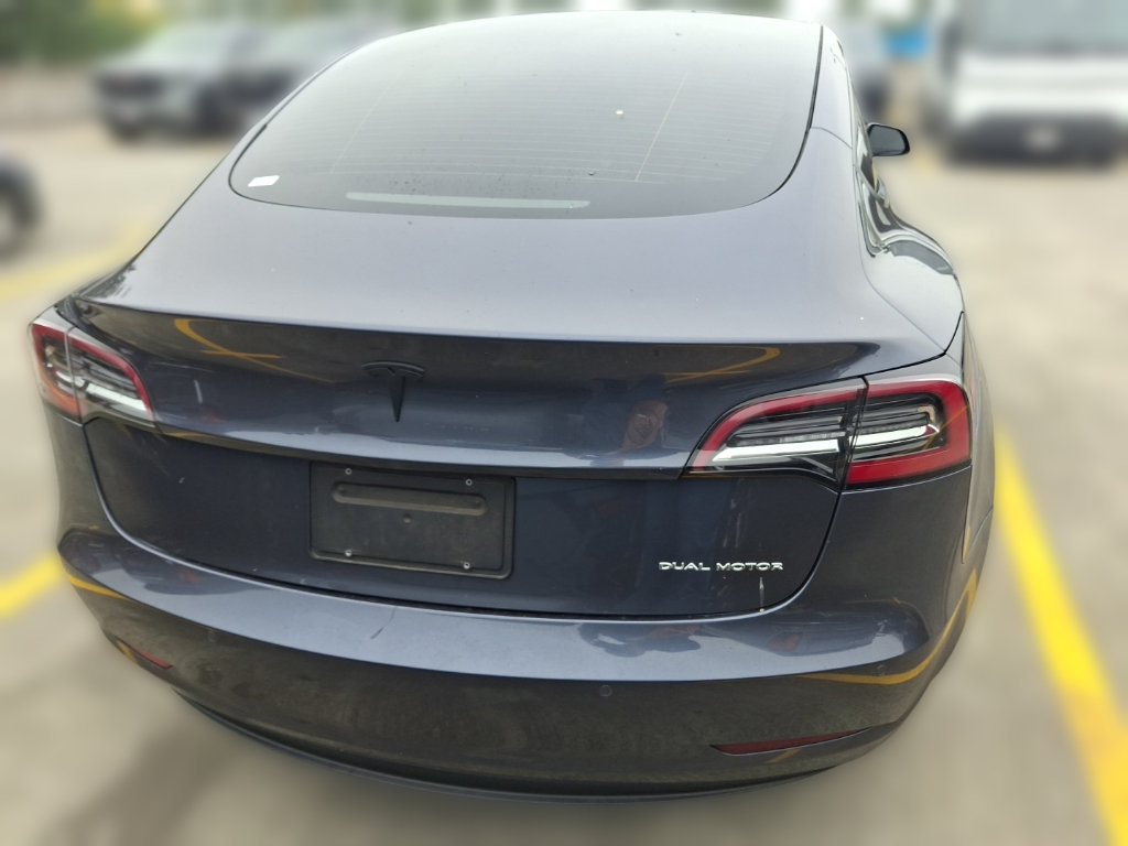Used 2022 Tesla Model 3 Long Range AWD/4WD image 8