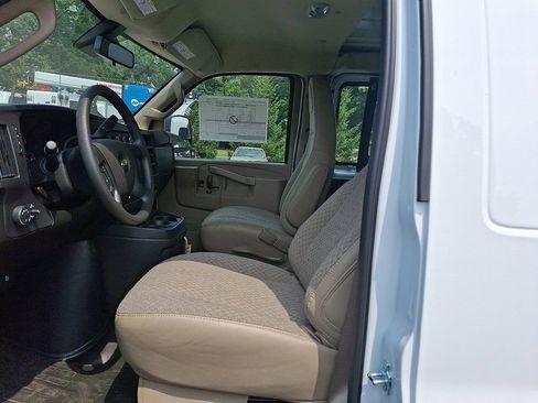 New 2025 Chevrolet Express 3500 w/ Driver Convenience Package RWD image 8