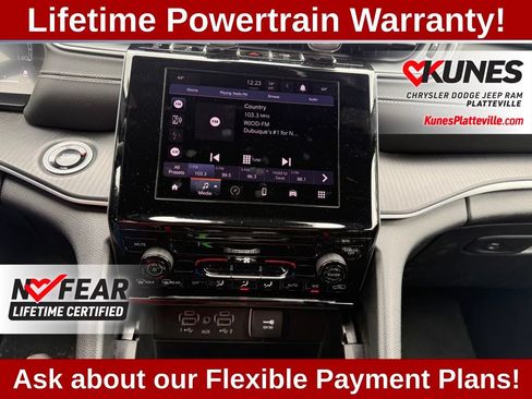 Used 2024 Jeep Grand Cherokee Laredo w/ Trailer Tow Package AWD/4WD image 17