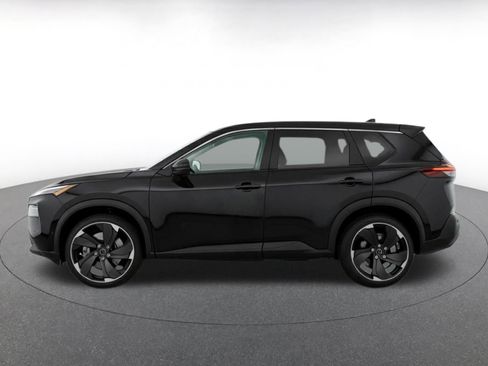 Used 2025 Nissan Rogue SV FWD image 4