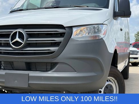 Used 2025 Mercedes-Benz Sprinter 2500 image 7