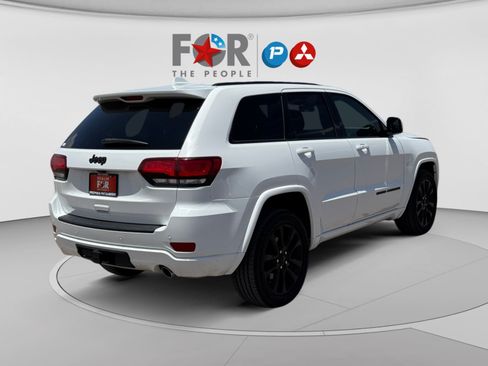 Used 2021 Jeep Grand Cherokee Laredo X RWD image 5
