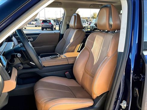 Certified 2025 INFINITI QX80 Sensory image 32