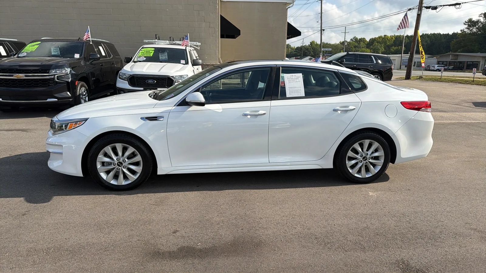 Used 2016 Kia Optima EX w/ Premium Package FWD image 2