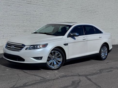 Used 2010 Ford Taurus Limited image 3