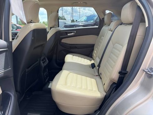 Used 2018 Ford Edge SEL w/ Equipment Group 201A AWD/4WD image 27
