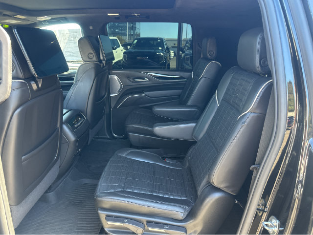 Certified 2024 Cadillac Escalade ESV V w/ LPO, ONYX Package AWD/4WD image 27