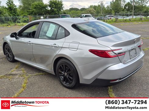 Certified 2025 Toyota Camry LE FWD image 5
