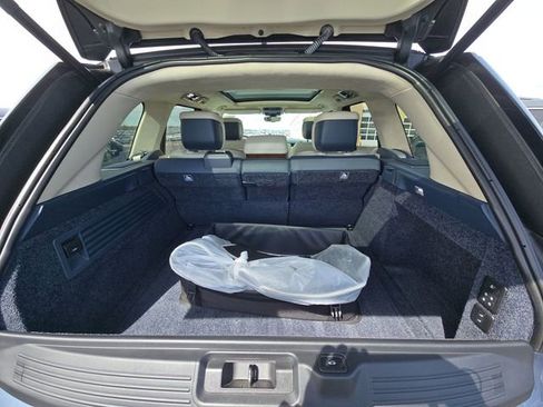 Used 2021 Land Rover Range Rover Autobiography image 7