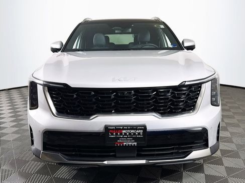Used 2025 Kia Sorento SX Prestige image 2