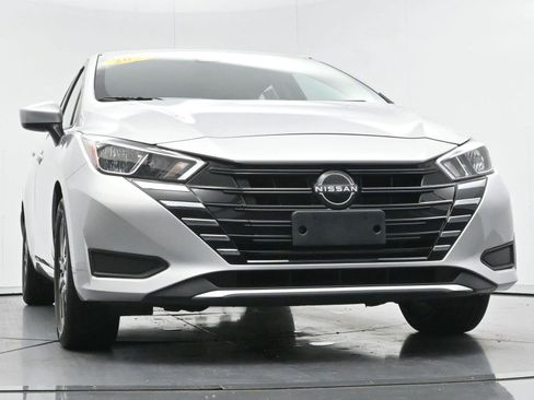 Used 2023 Nissan Versa SV FWD image 43