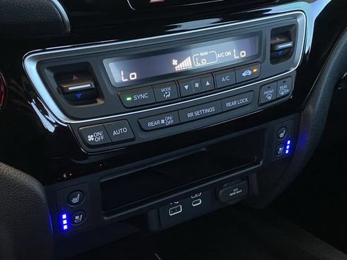 Certified 2024 Honda Ridgeline Black Edition image 25