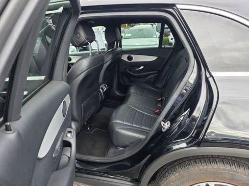 Used 2022 Mercedes-Benz GLC 300 image 10